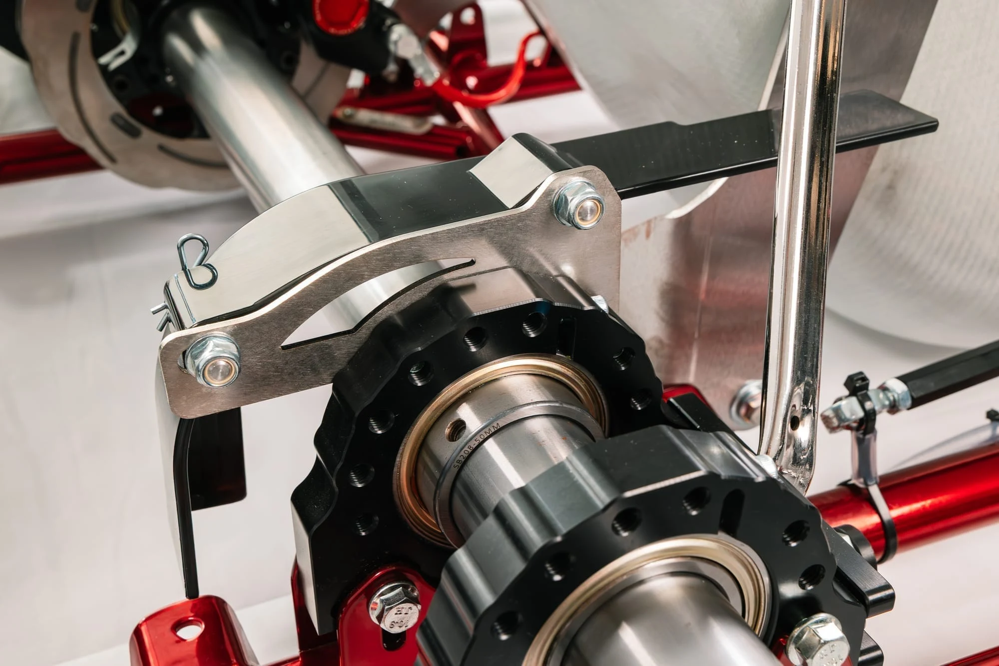 Rear axle bearing carrier