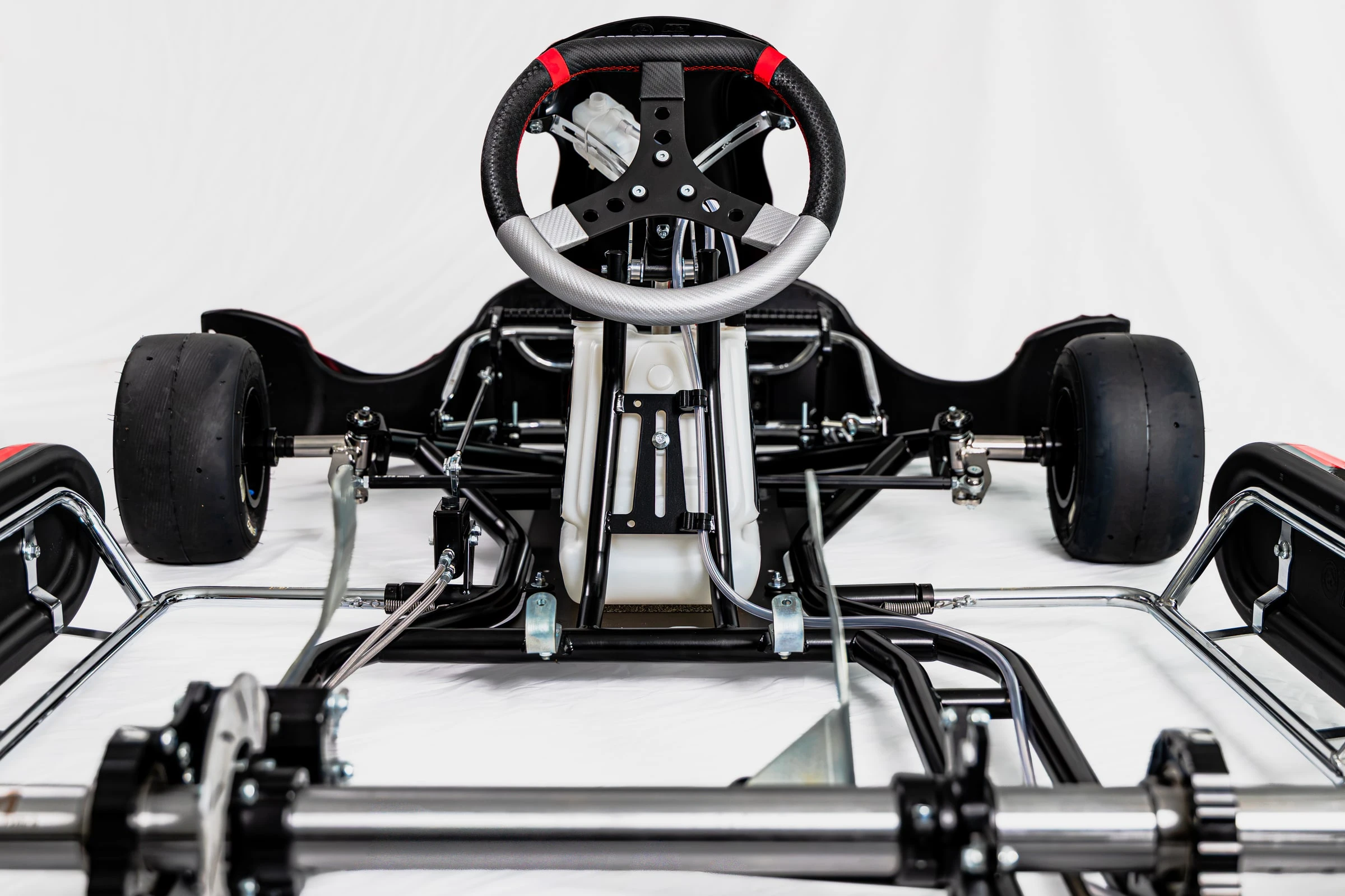 4C cockpit and steering wheel